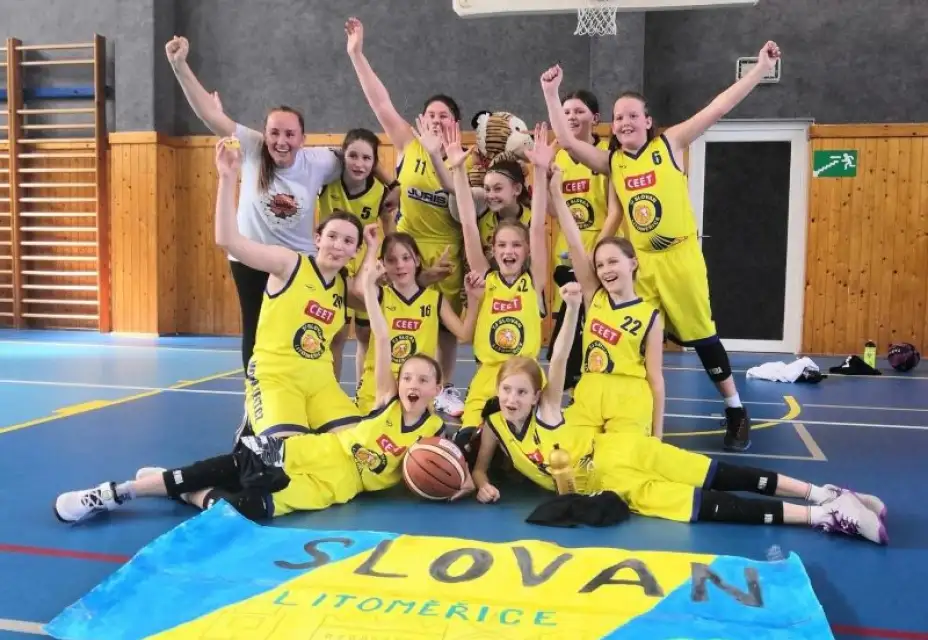 U12 bronzové na Easter Cupu!!
