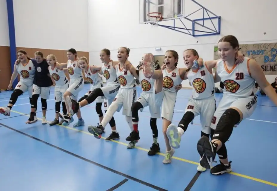 Lvice U13 ovládly základní část soutěže!
